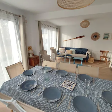 Maison Familiale Entierement Renovee A Quimiac, Plage De Lanseria A Pied